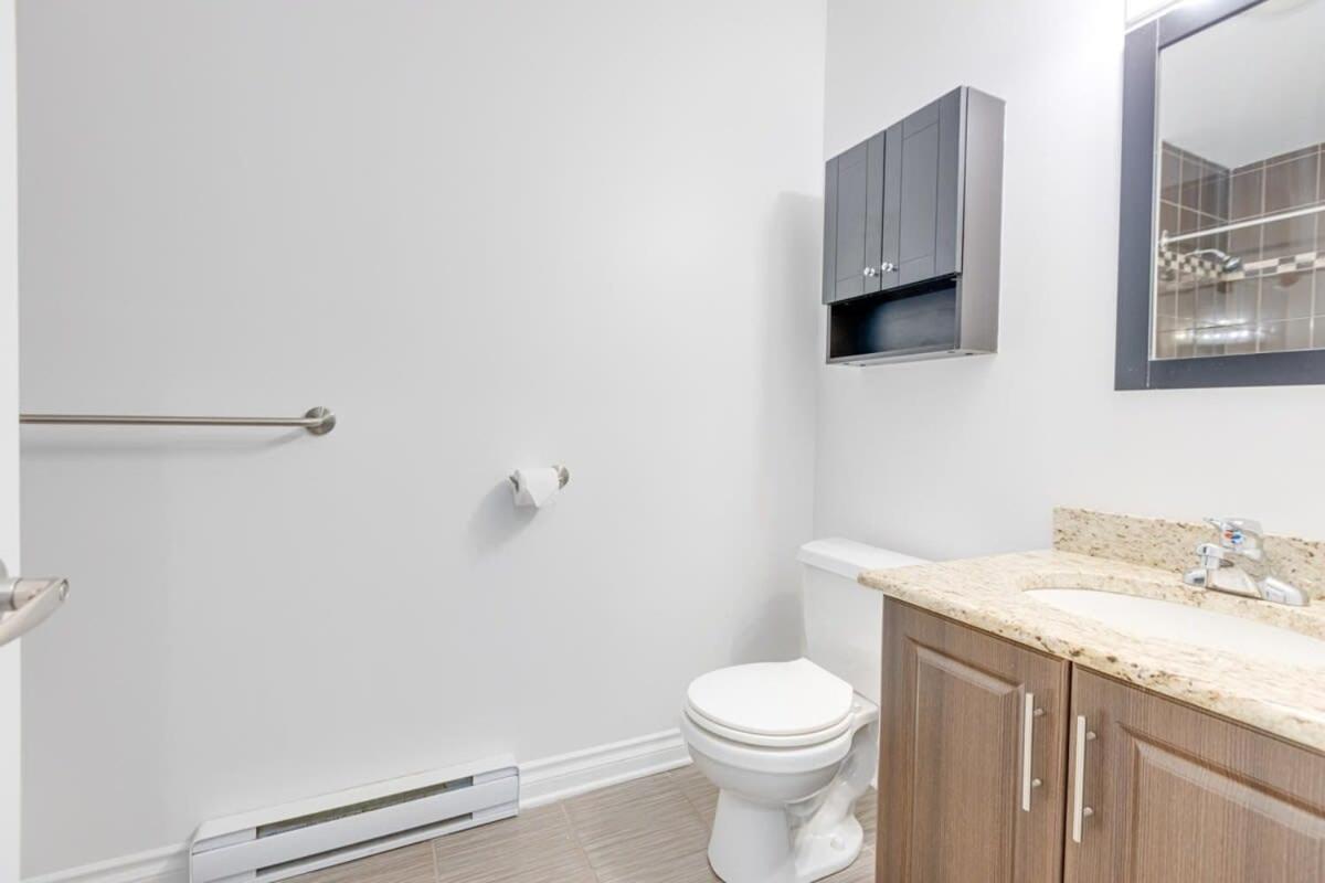 M11 Gorgeous Bright Corner 2Br In Heart Of Mtl Lägenhet Montréal Exteriör bild